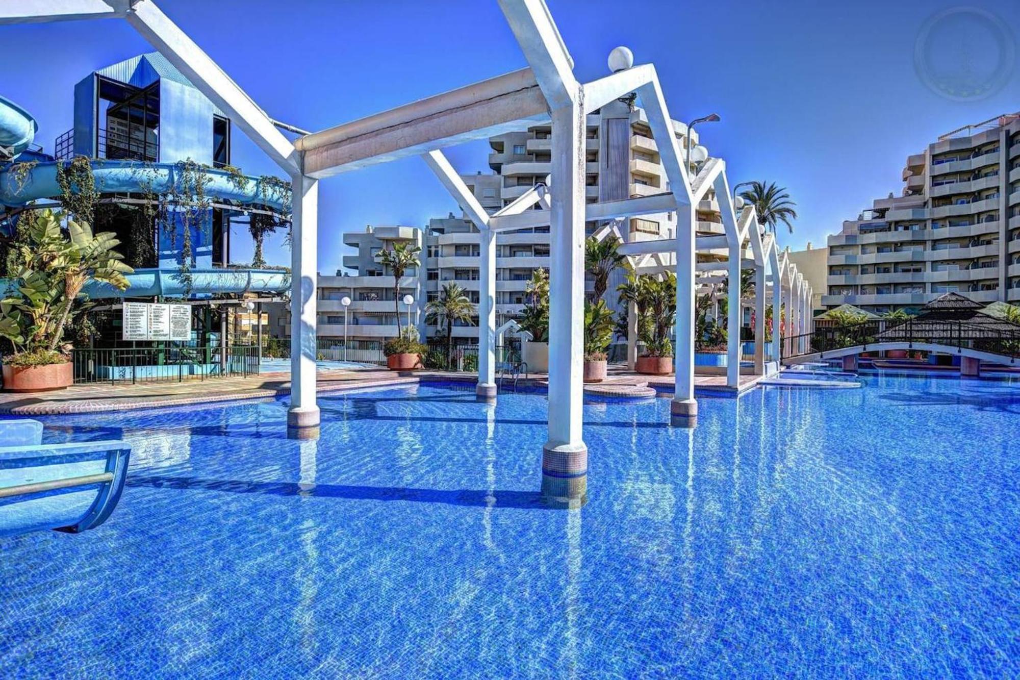 Benalbeach Apartment With Water Park بينالماذينا المظهر الخارجي الصورة